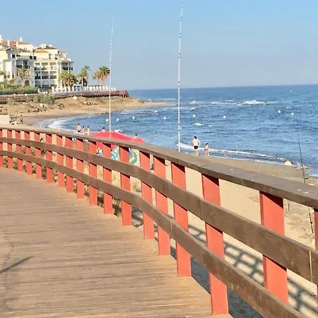 Апартаменты Beachfront In