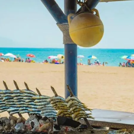 Beachfront In Апартаменты *
