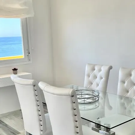 Beachfront In Apartment